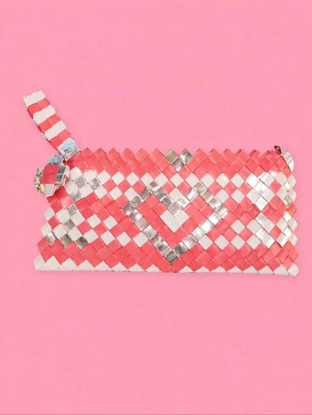 VTG HANDMADE Bubblegum Pink Basketweave Wrapper Heart Wristlet